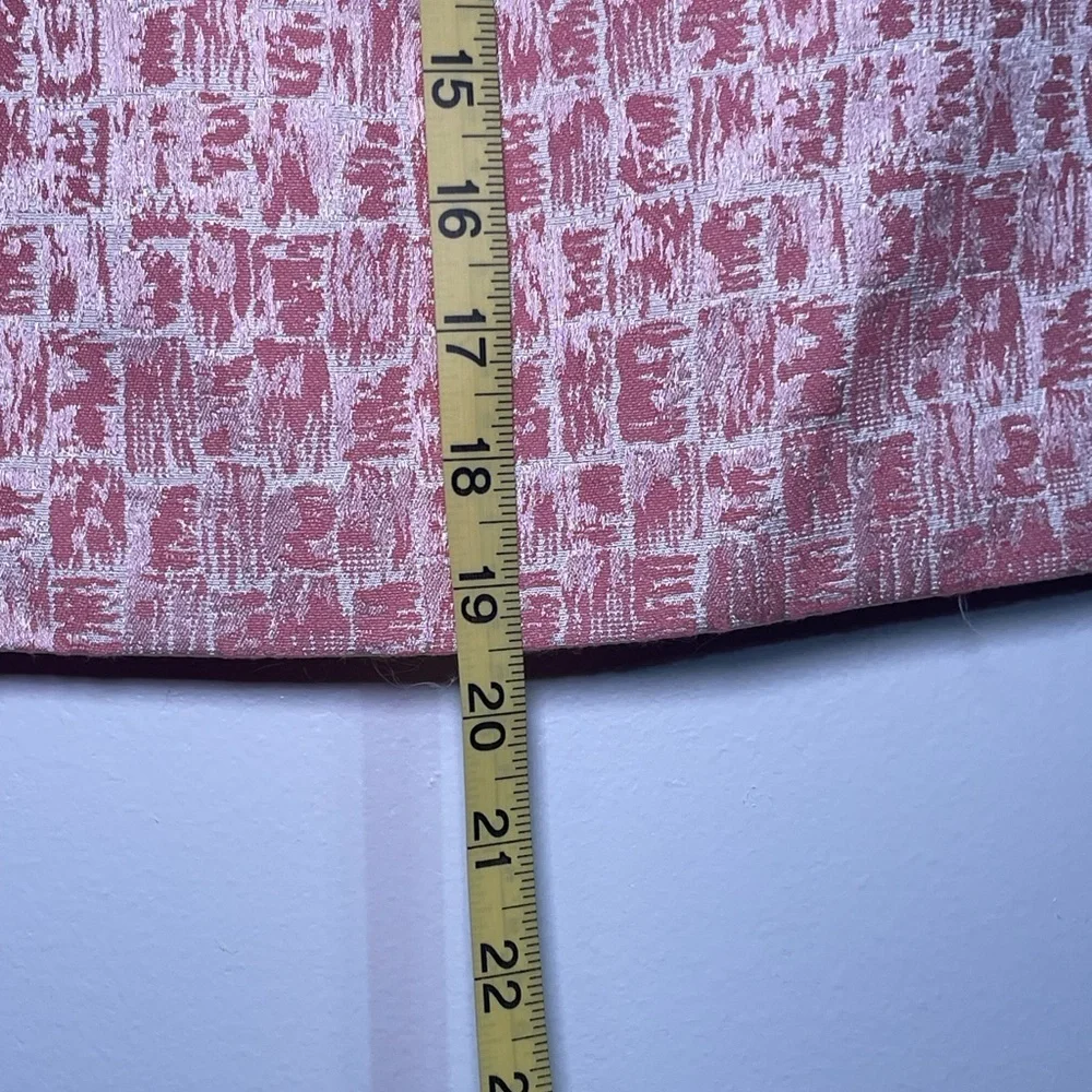 Ann Taylor Women's Geometric Square Print Skirt. Knee length, size 6